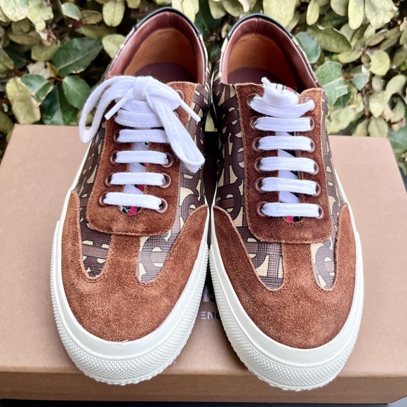 Burberry Suede Sneaker size 36 - Picture 4 of 15